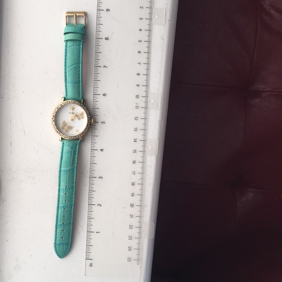 GUESS Butterfly Interchangeable Pastel Watch Set - Picture 5 of 5